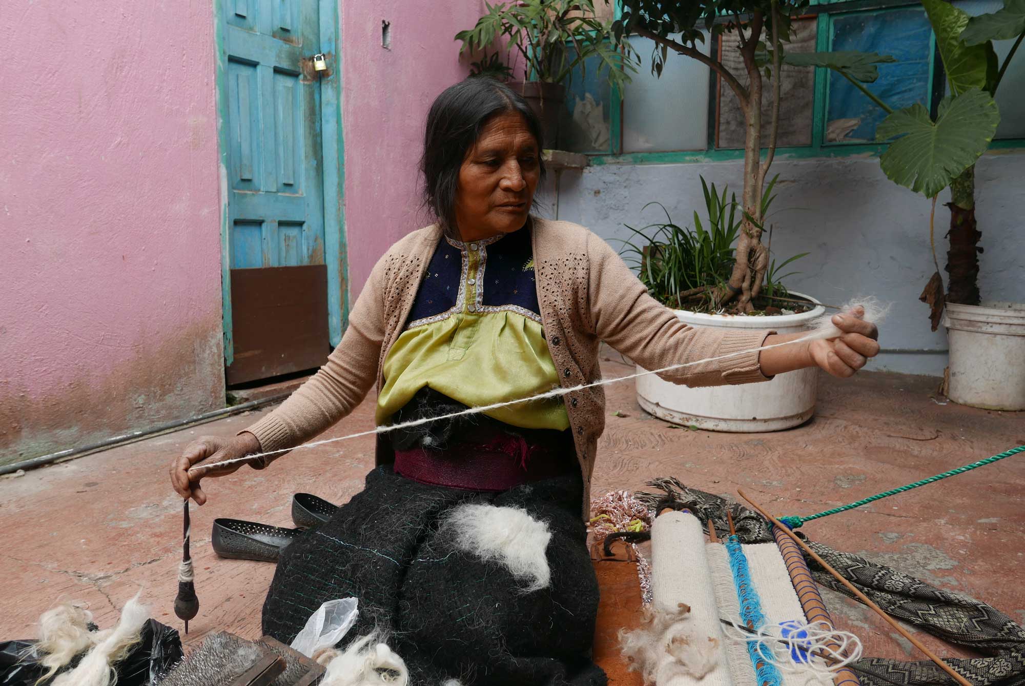 Artisan Spinning Wool Textiles Drop Spindle Chiapas Mexico