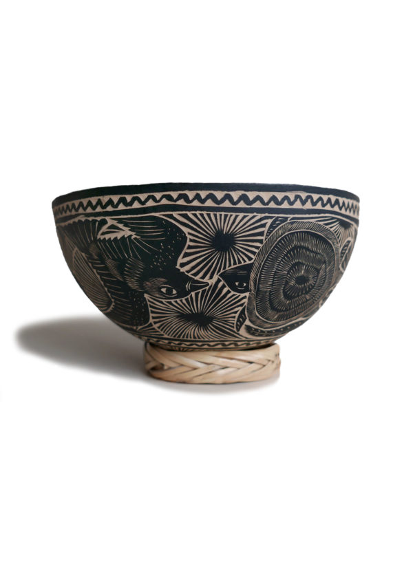 Carved Jicara Bowl- www.nidocollective.com #mexicancarvedbowl #carvedcalabash #jicara